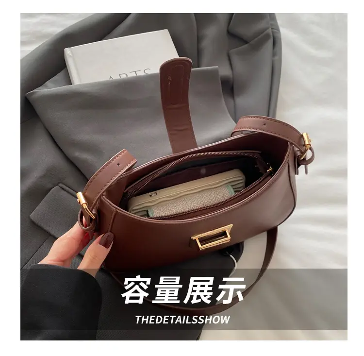 Women's Brown Leather Shoulder Bag with Gold Clasp — feature 8