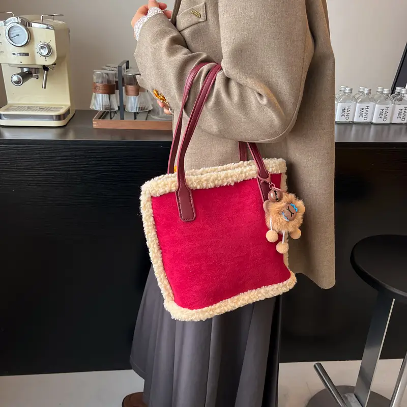 Lamb Wool Shoulder Bag Vintage Tassel Design