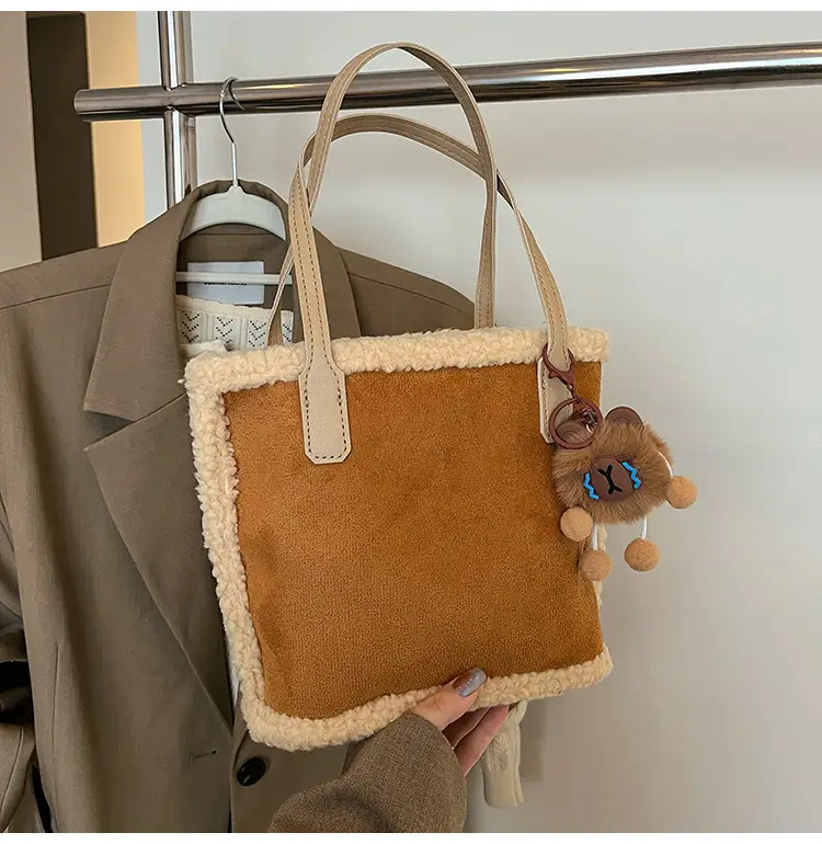 Lamb Wool Shoulder Bag Vintage Tassel Design — feature 12