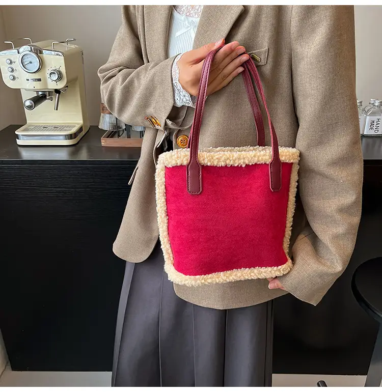Lamb Wool Shoulder Bag Vintage Tassel Design — feature 28