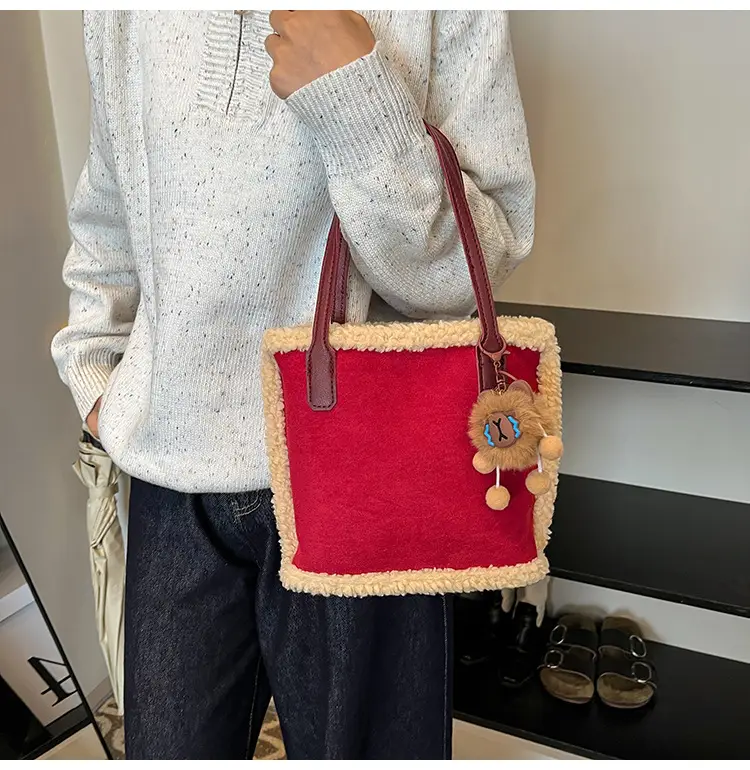 Lamb Wool Shoulder Bag Vintage Tassel Design — feature 29