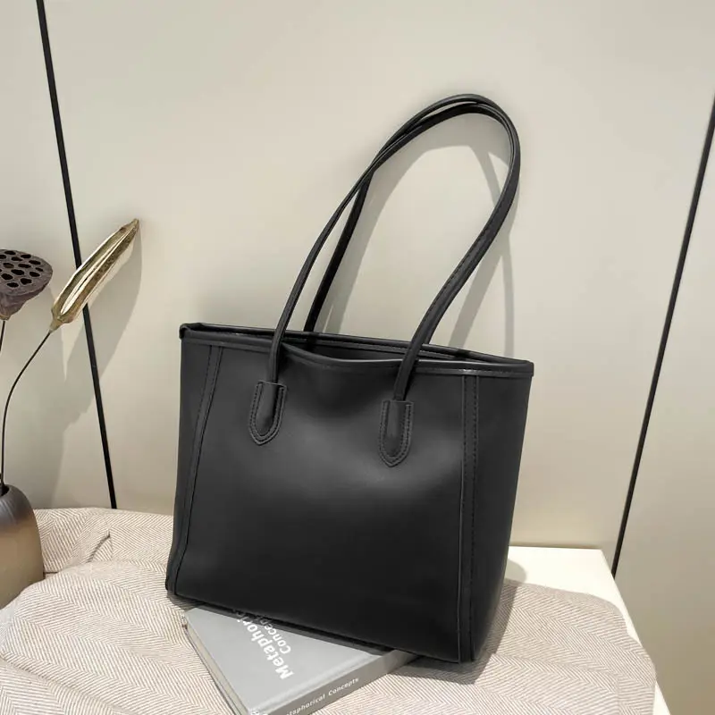 Vintage White Large Capacity Women's Tote Bag