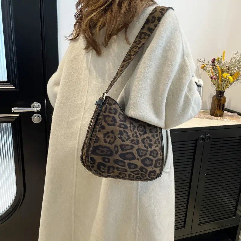 Leopard Print Women's Shoulder Bag 2024 Winter