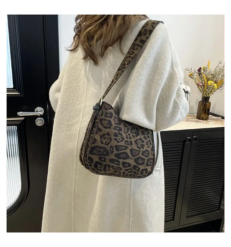 Leopard Print Women's Shoulder Bag 2024 Winter — feature 15