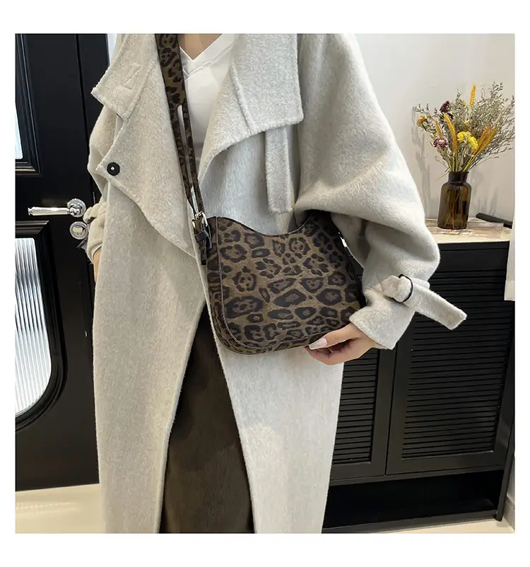 Leopard Print Women's Shoulder Bag 2024 Winter — feature 21