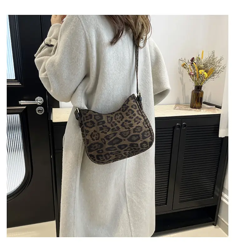 Leopard Print Women's Shoulder Bag 2024 Winter — feature 22