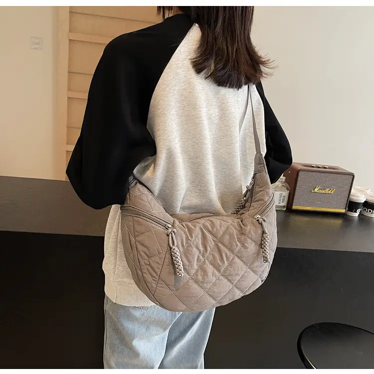 Vintage Quilted Shoulder Bag Olive Green Large Capacity — feature 51
