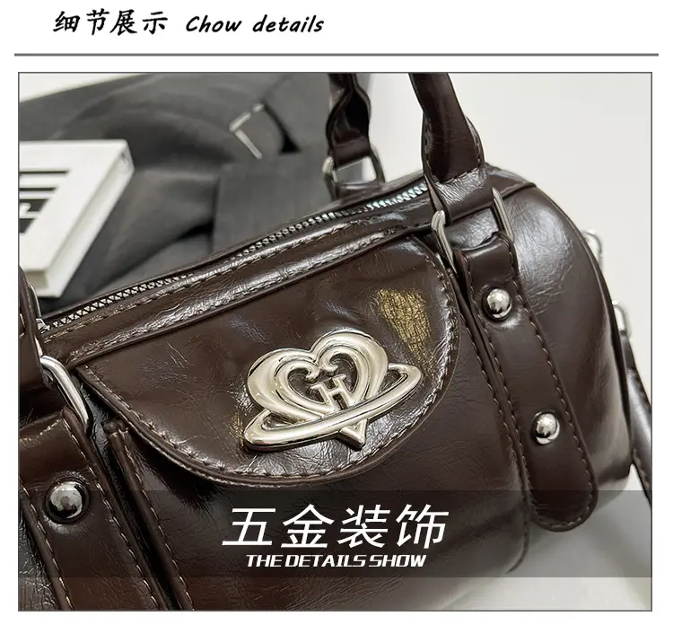 Women's 2024 Winter Shoulder Bag Maroon CC Logo — feature 6