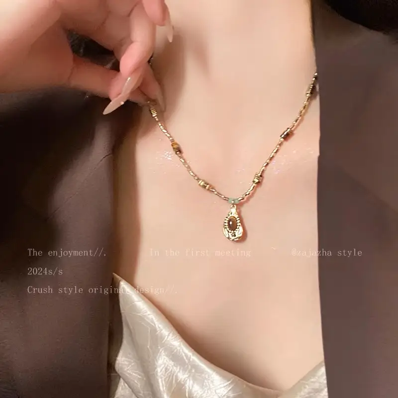 Maillard Tiger Eye Necklace for Women Autumn Winter — feature 3
