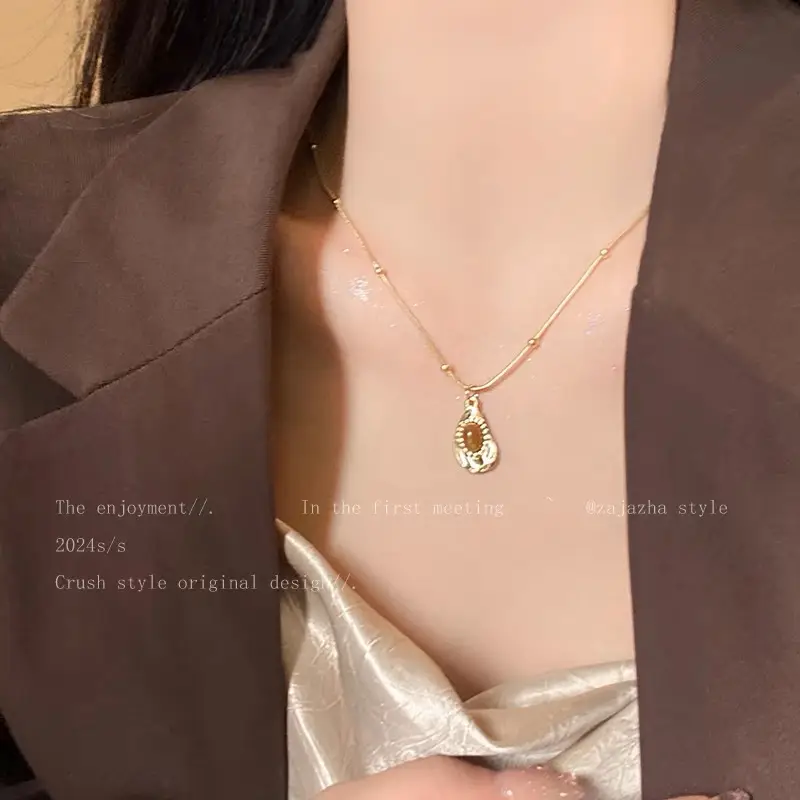 Maillard Tiger Eye Necklace for Women Autumn Winter — feature 4