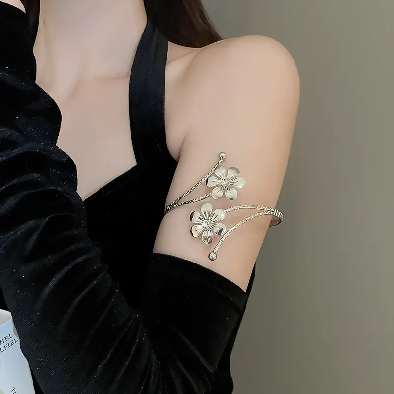 Cross-border European and American Open Arm Ring Bracelet Advanced Sense Niche Joker Bracelet Exaggerated Personality Fashion Jewelry Women Wholesale — feature 29