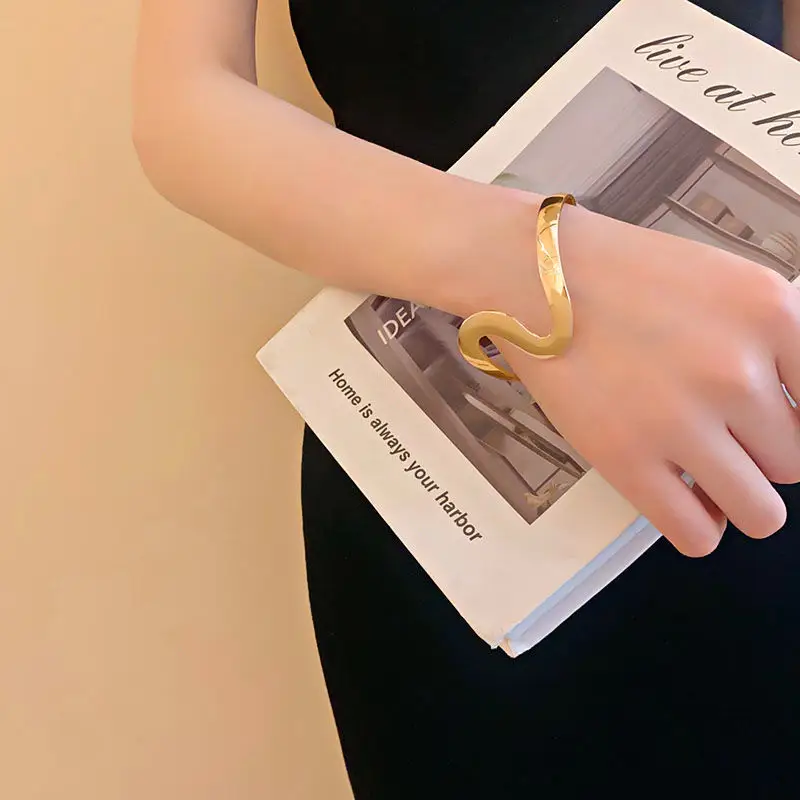 Cross-border European and American Open Arm Ring Bracelet Advanced Sense Niche Joker Bracelet Exaggerated Personality Fashion Jewelry Women Wholesale — feature 45