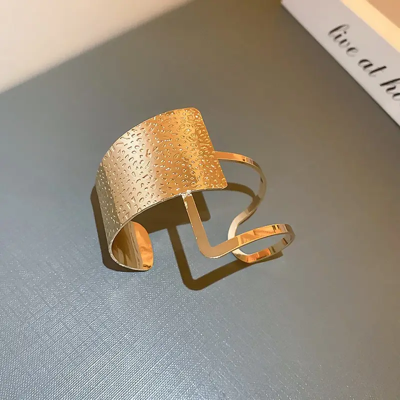 Cross-border European and American Open Arm Ring Bracelet Advanced Sense Niche Joker Bracelet Exaggerated Personality Fashion Jewelry Women Wholesale