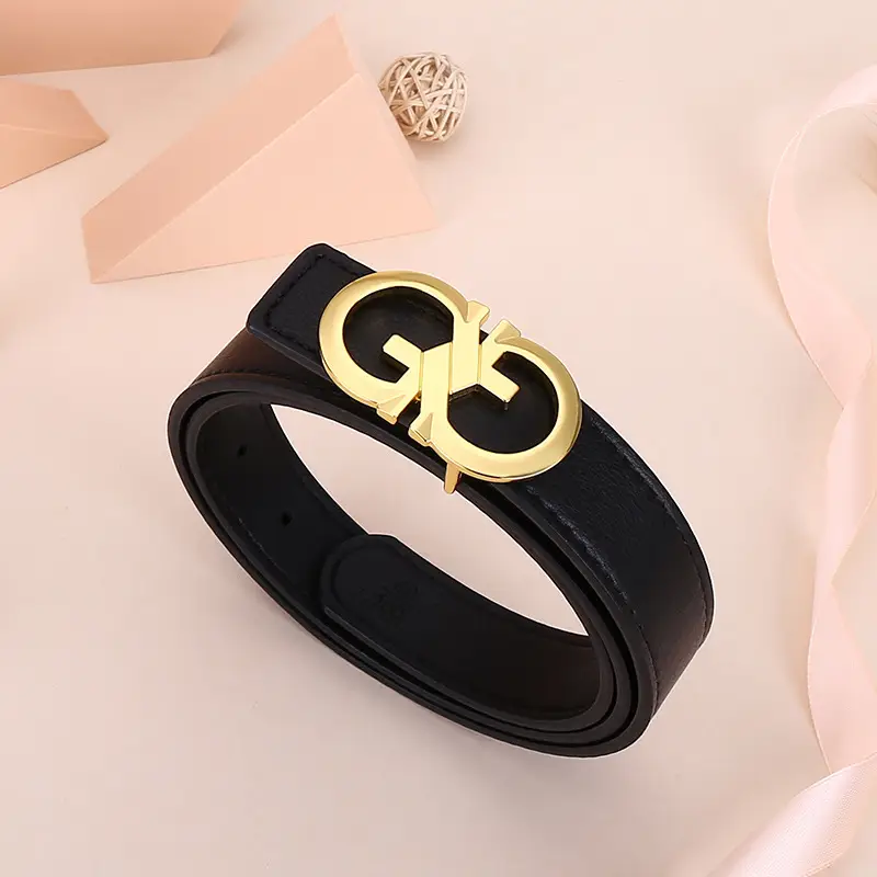 Women's White Leather Belt with Gold GG Buckle - Image 9