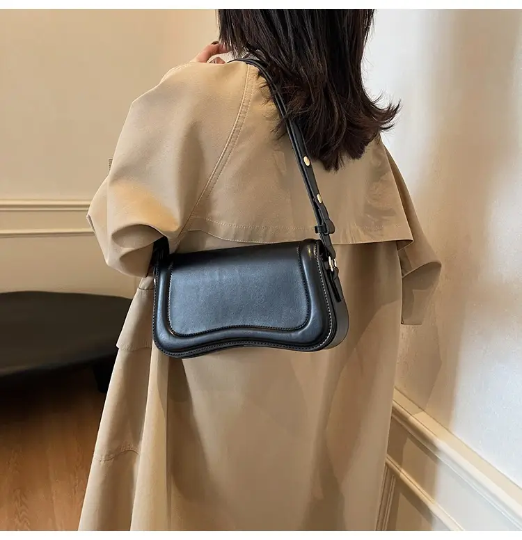Red Square Crossbody Bag for Women 2024 — feature 10