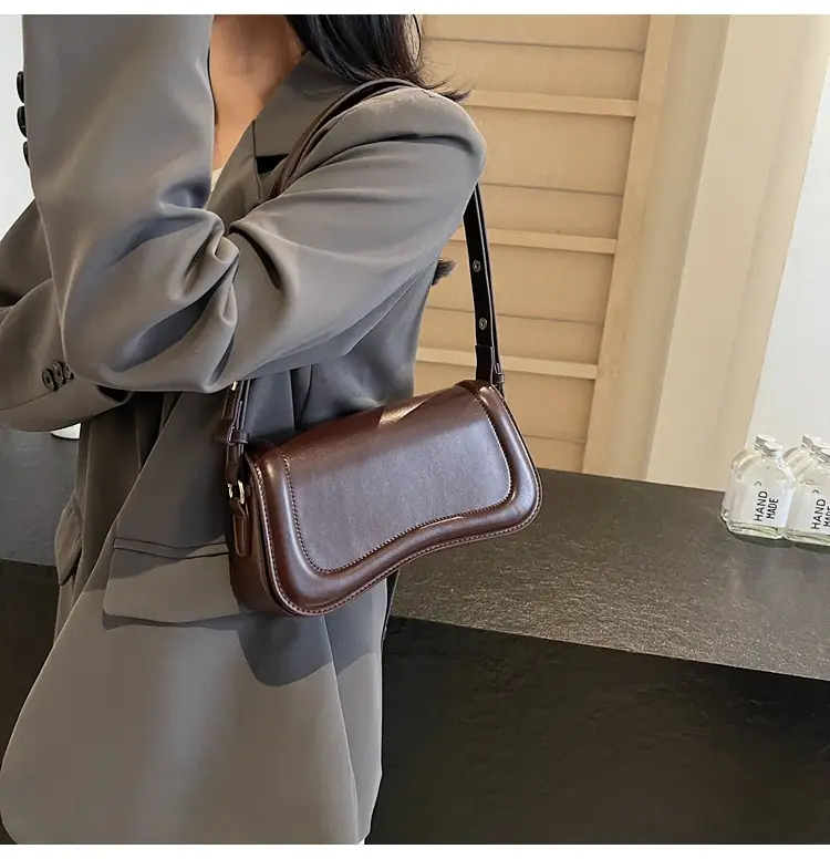 Red Square Crossbody Bag for Women 2024 — feature 12