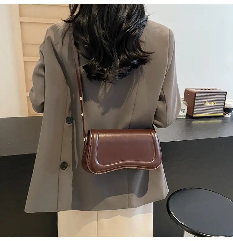 Red Square Crossbody Bag for Women 2024 — feature 13