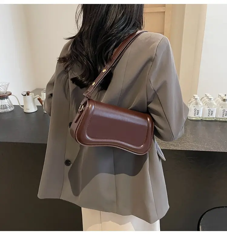 Red Square Crossbody Bag for Women 2024 — feature 15