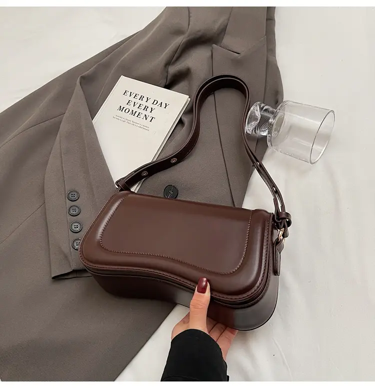 Red Square Crossbody Bag for Women 2024 — feature 23