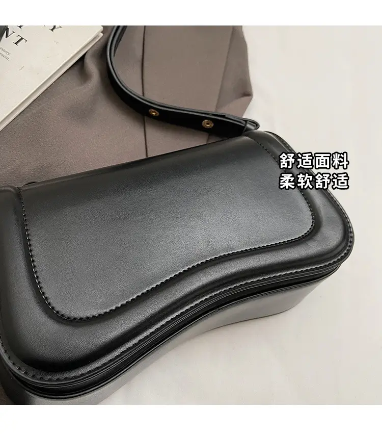 Red Square Crossbody Bag for Women 2024 — feature 3