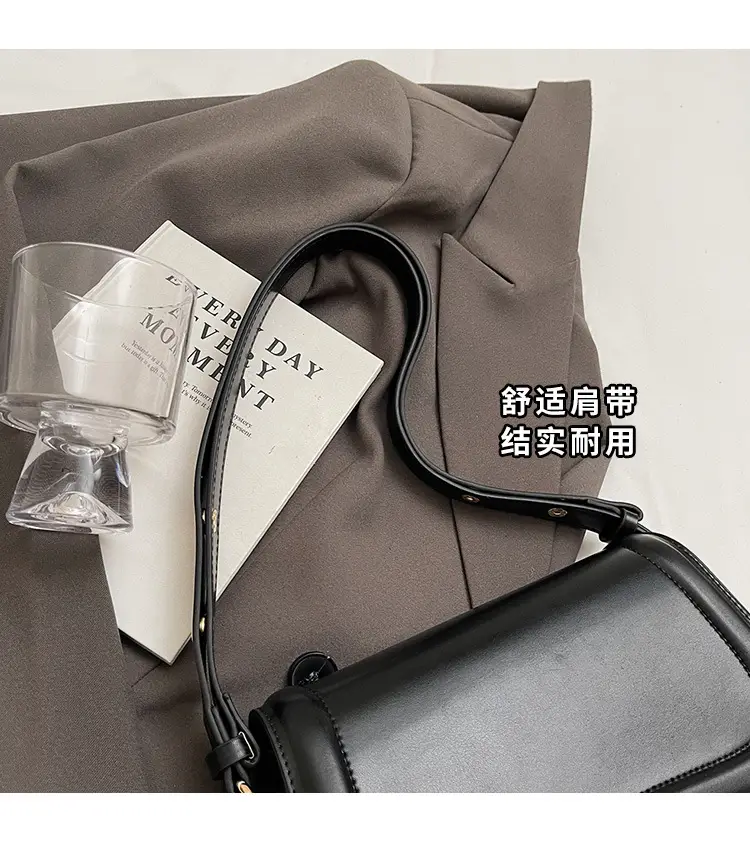 Red Square Crossbody Bag for Women 2024 — feature 4