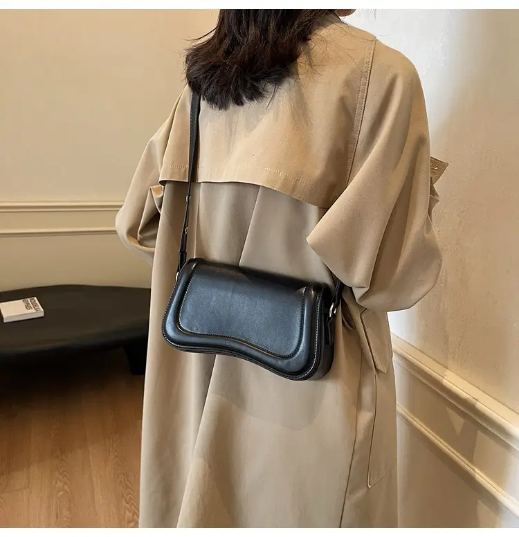 Red Square Crossbody Bag for Women 2024 — feature 8