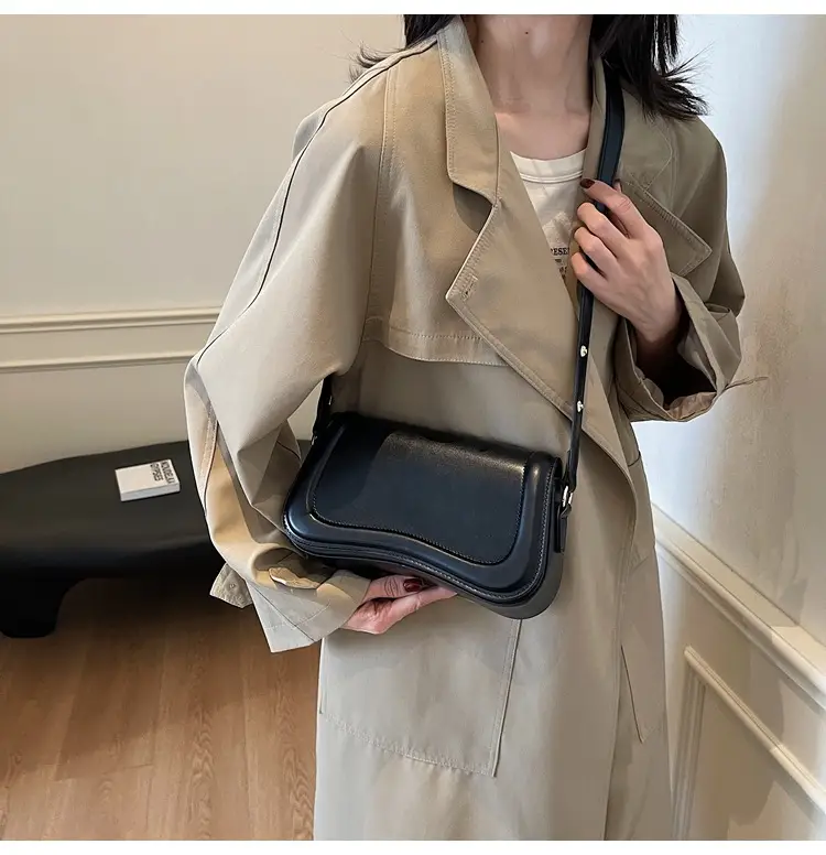 Red Square Crossbody Bag for Women 2024 — feature 9