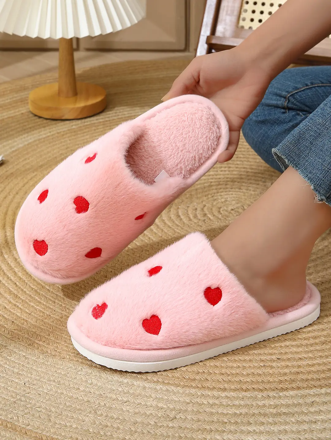 Cross-Border Heart-Shaped Cotton Slippers for Women, New Autumn and Winter Eva Shoes, Home Cotton Slippers with Added Fleece for Warmth, Soft-Soled Furry Slippers — feature 10