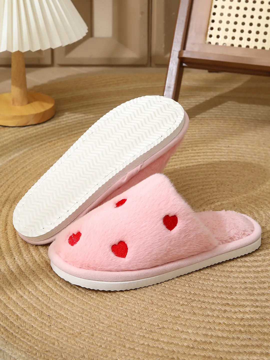 Cross-Border Heart-Shaped Cotton Slippers for Women, New Autumn and Winter Eva Shoes, Home Cotton Slippers with Added Fleece for Warmth, Soft-Soled Furry Slippers — feature 8