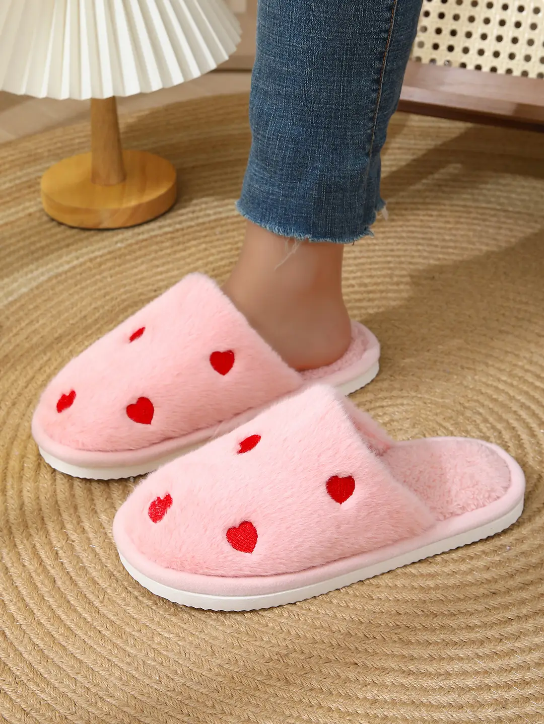 Cross-Border Heart-Shaped Cotton Slippers for Women, New Autumn and Winter Eva Shoes, Home Cotton Slippers with Added Fleece for Warmth, Soft-Soled Furry Slippers — feature 9