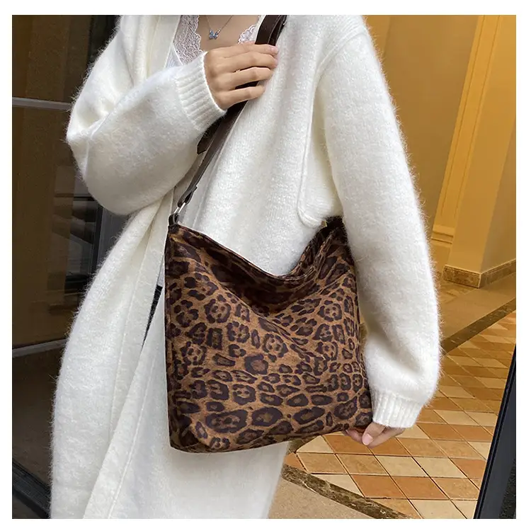 Leopard Print Large Shoulder Bag Women 2024 — feature 10