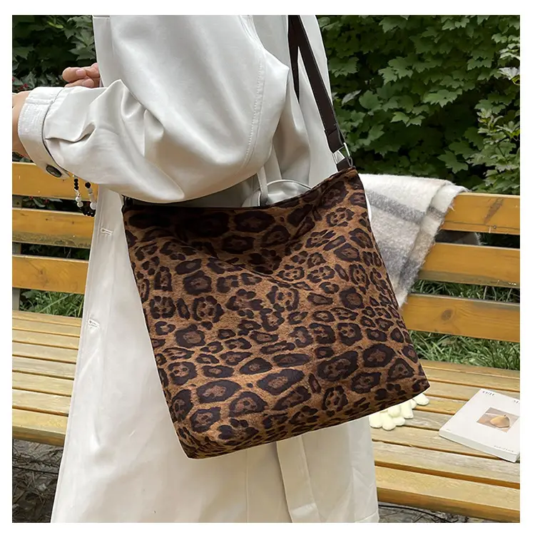 Leopard Print Large Shoulder Bag Women 2024 — feature 11
