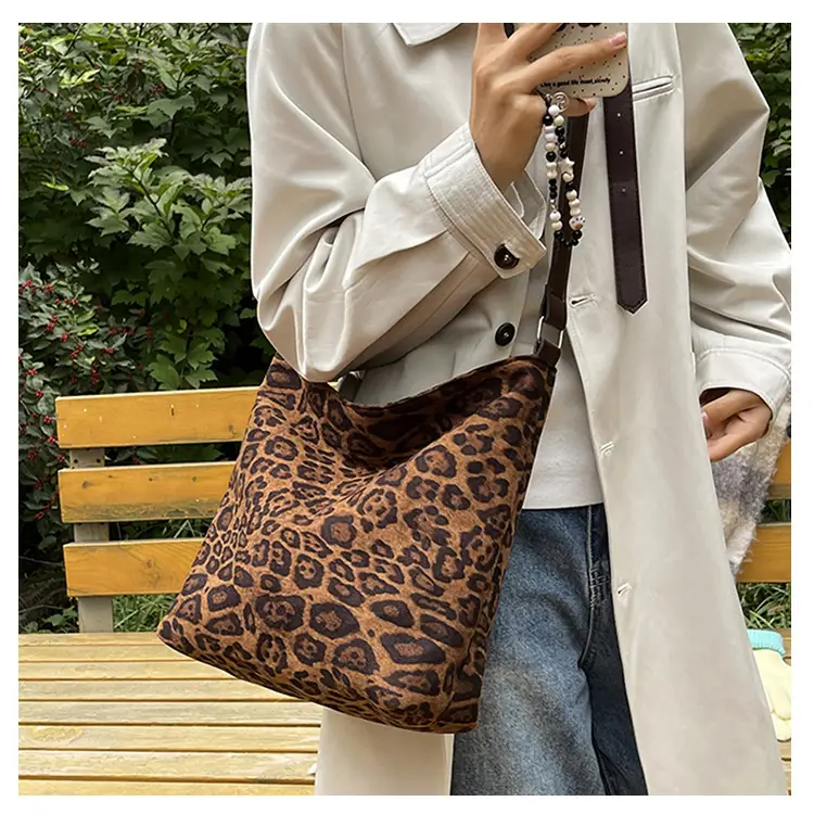Leopard Print Large Shoulder Bag Women 2024 — feature 12