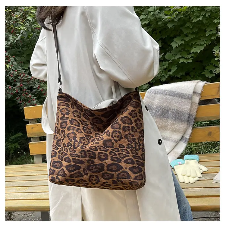 Leopard Print Large Shoulder Bag Women 2024 — feature 13