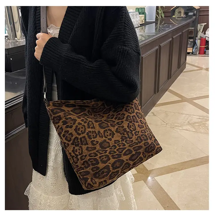 Leopard Print Large Shoulder Bag Women 2024 — feature 14
