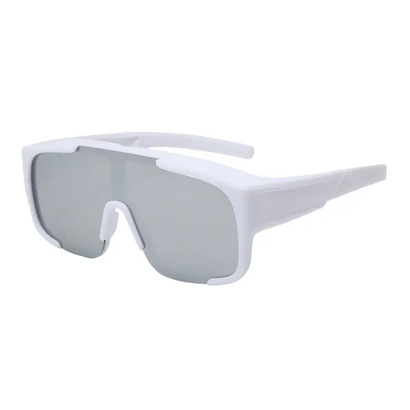Ultra-Light Polarized Sunglasses for Women - Image 11