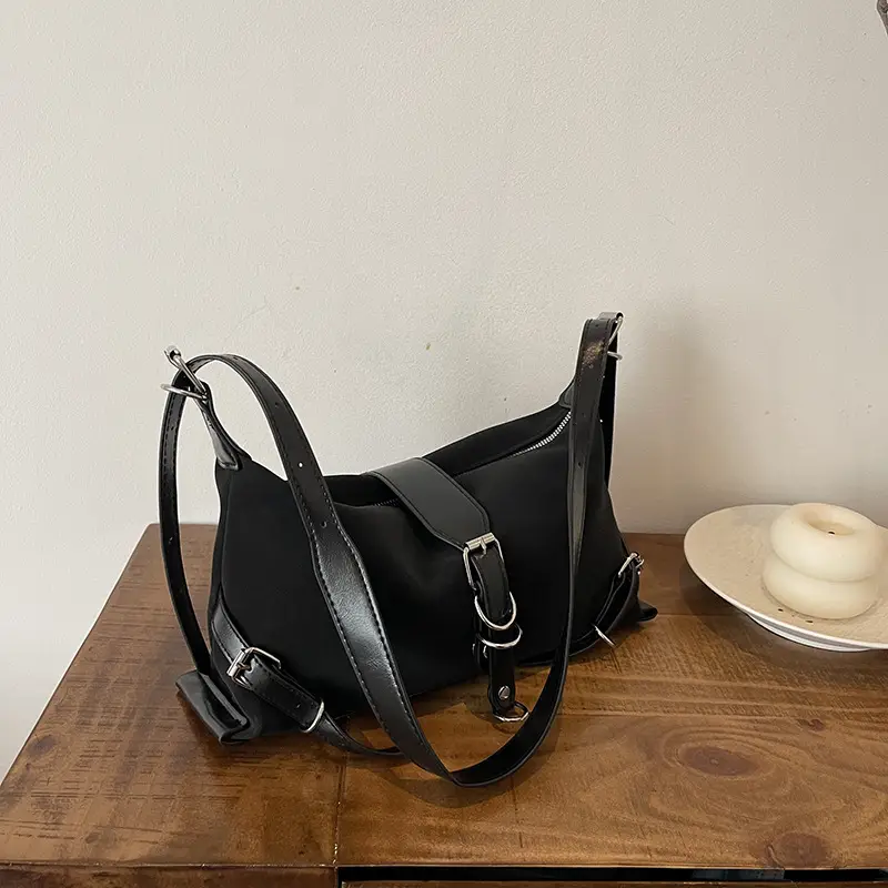 Black French Niche Shoulder Bag for Women