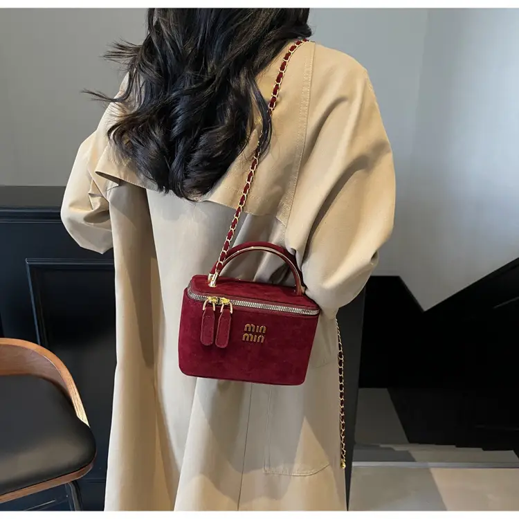Women's Brown PU Leather Crossbody Bag with Chain Strap — feature 17