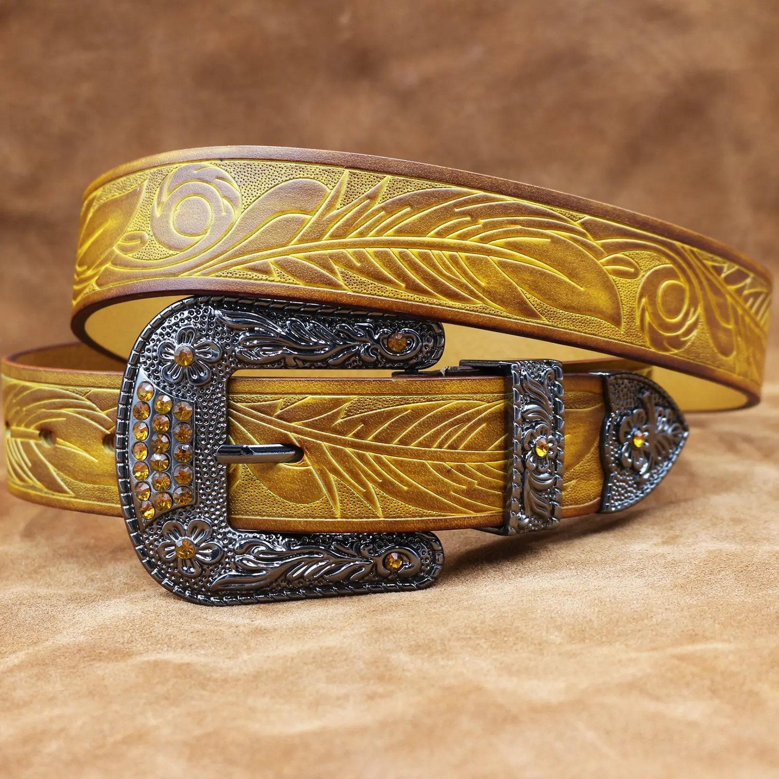 New Style Western Buckle Belt with Red Stones — feature 1
