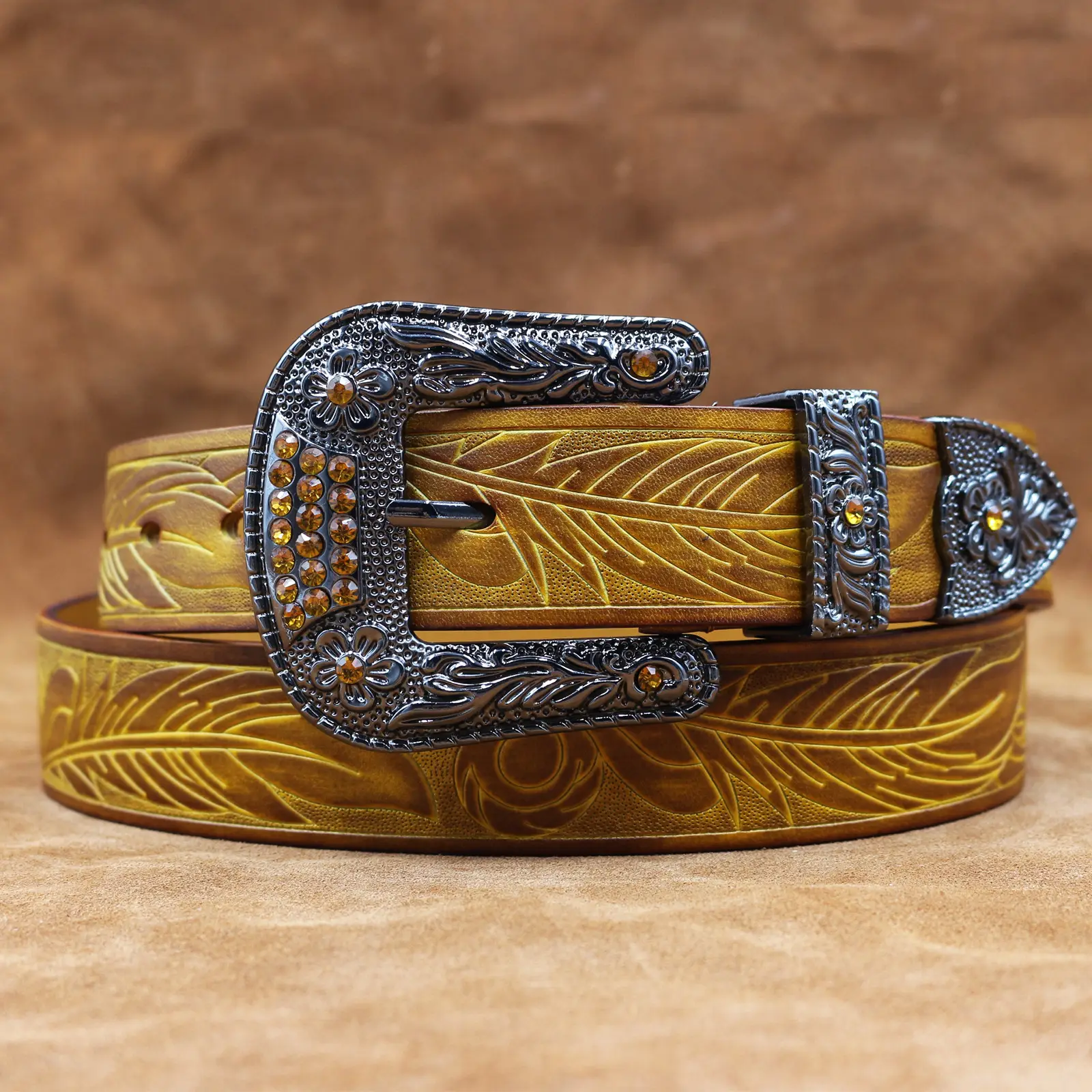 New Style Western Buckle Belt with Red Stones — feature 2