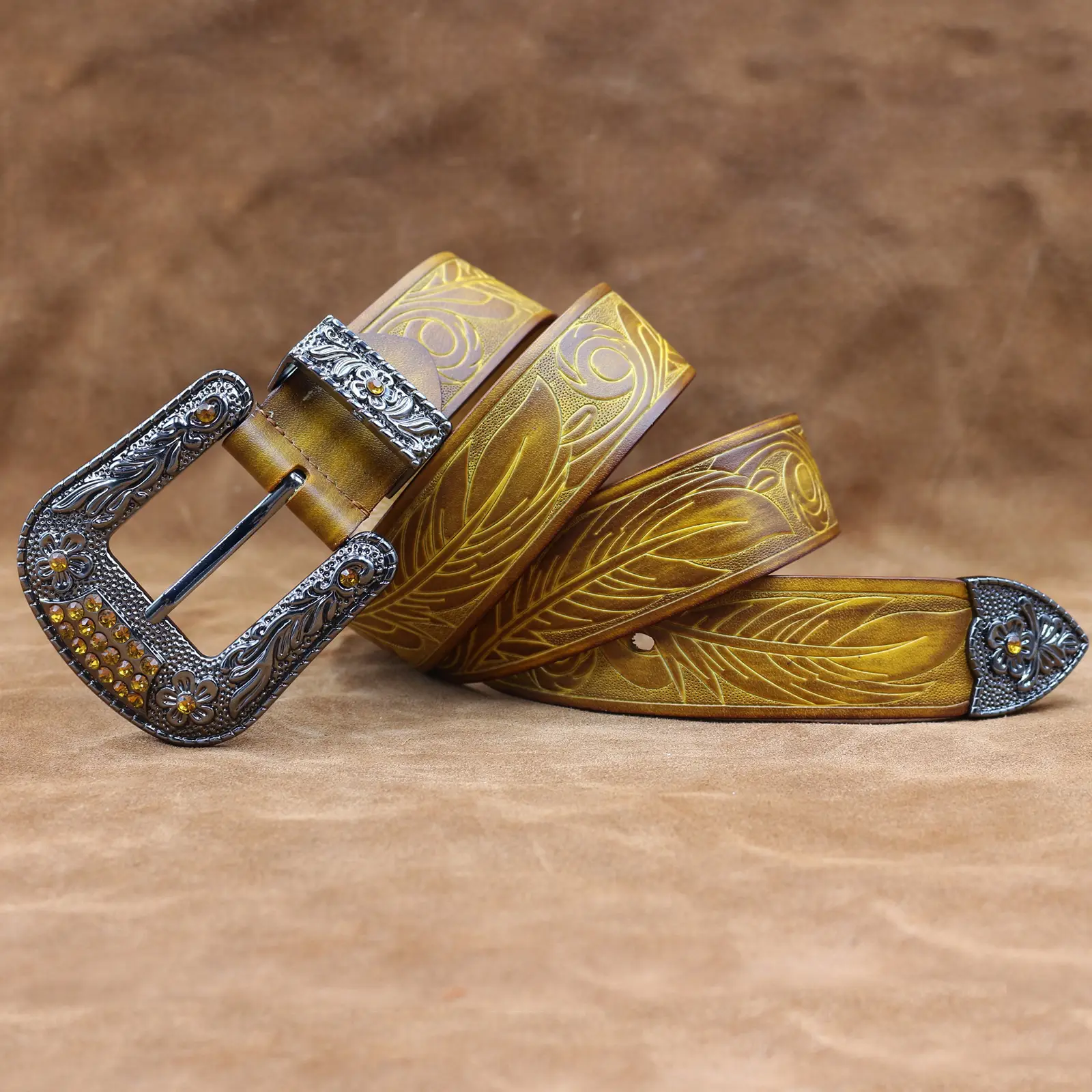 New Style Western Buckle Belt with Red Stones — feature 3