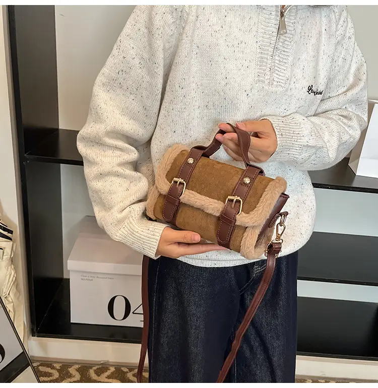 2025 Plush Shoulder Bag Pink Square Design — feature 19