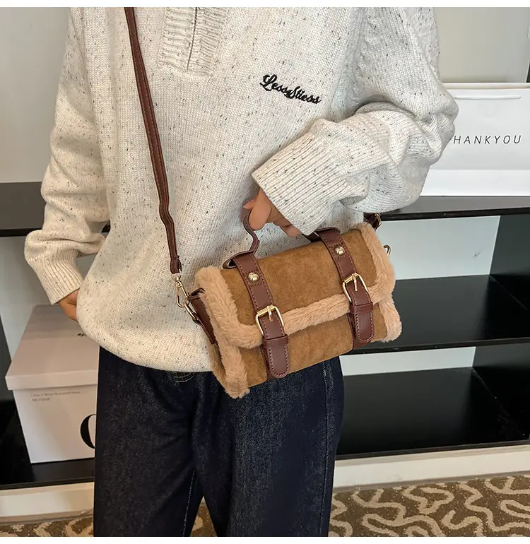 2025 Plush Shoulder Bag Pink Square Design — feature 20