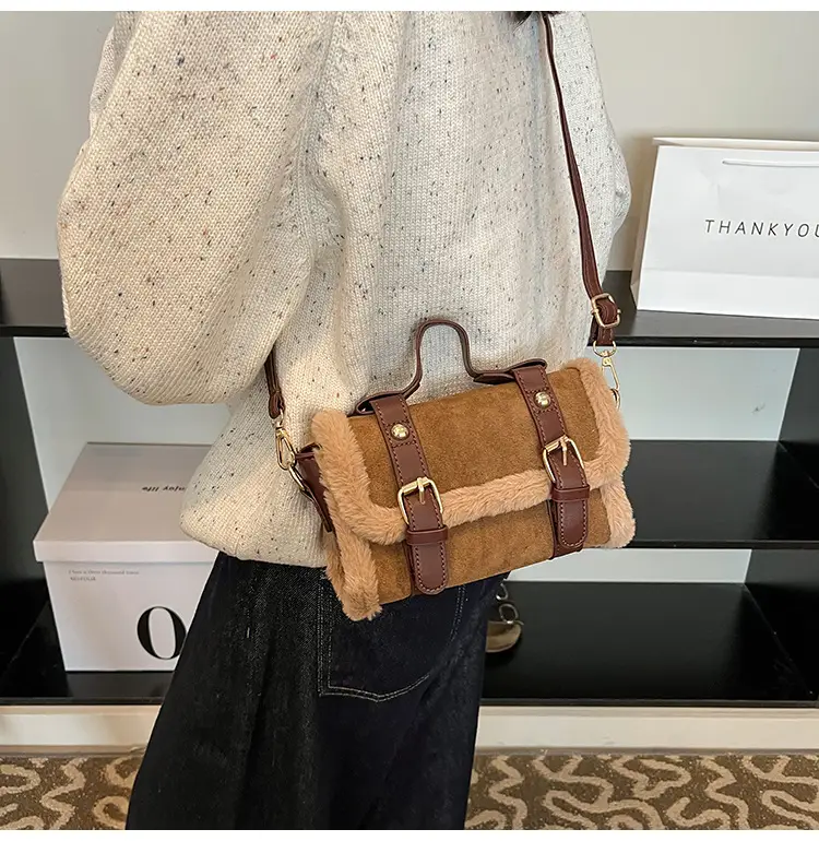 2025 Plush Shoulder Bag Pink Square Design — feature 22