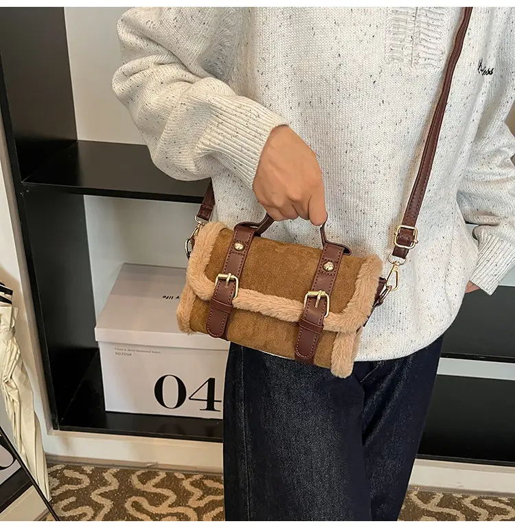 2025 Plush Shoulder Bag Pink Square Design — feature 23
