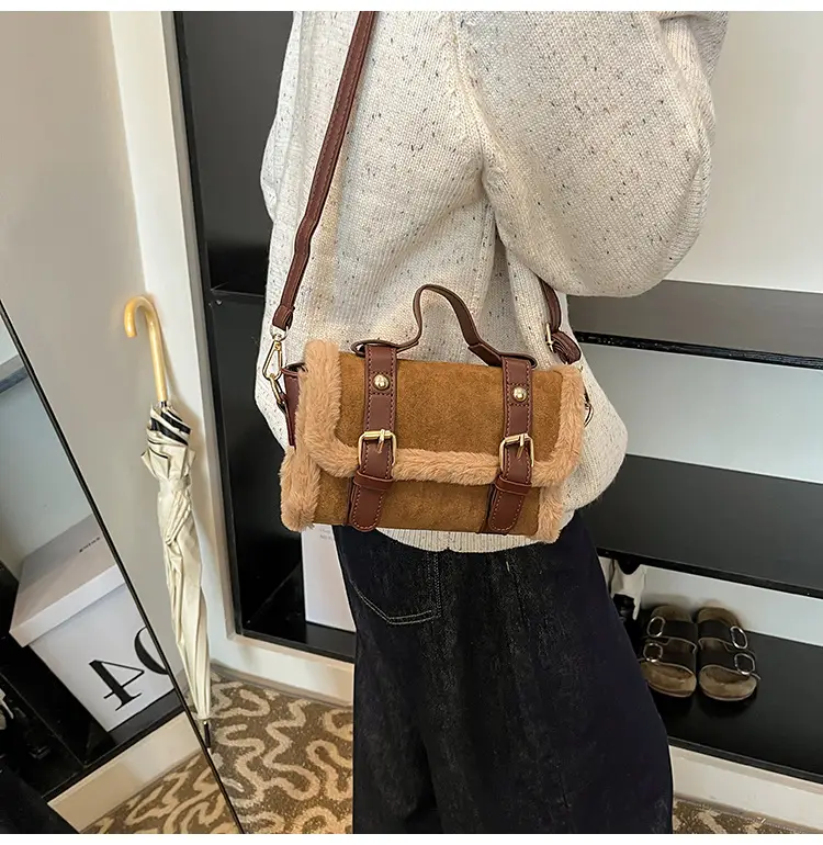 2025 Plush Shoulder Bag Pink Square Design — feature 24
