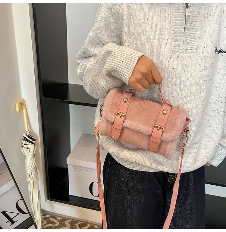 2025 Plush Shoulder Bag Pink Square Design — feature 25
