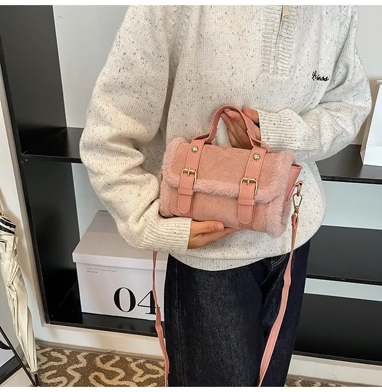 2025 Plush Shoulder Bag Pink Square Design — feature 26