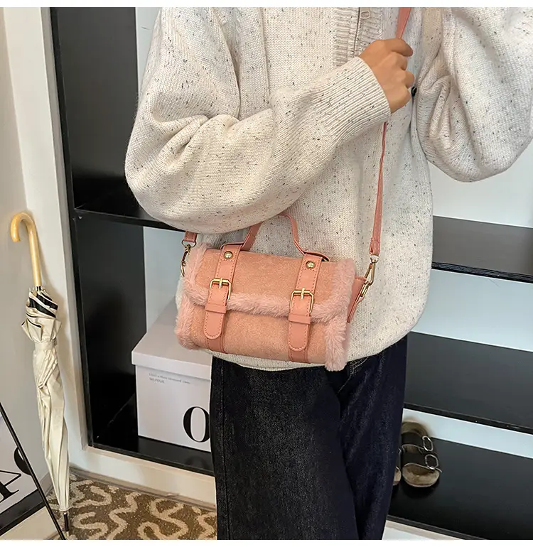 2025 Plush Shoulder Bag Pink Square Design — feature 30