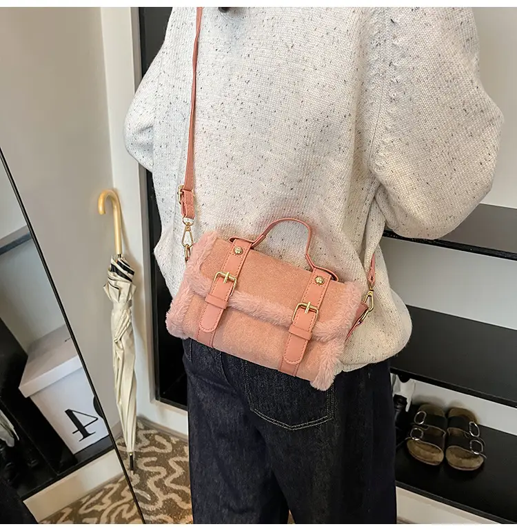 2025 Plush Shoulder Bag Pink Square Design — feature 31